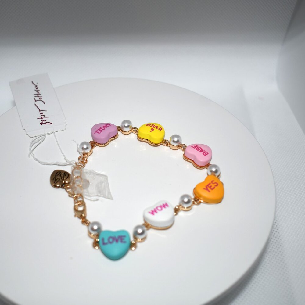 Betsey Johnson Sweetheart Strand Line Bracelet #576282GLD966 NWT - Picture 3 of 4